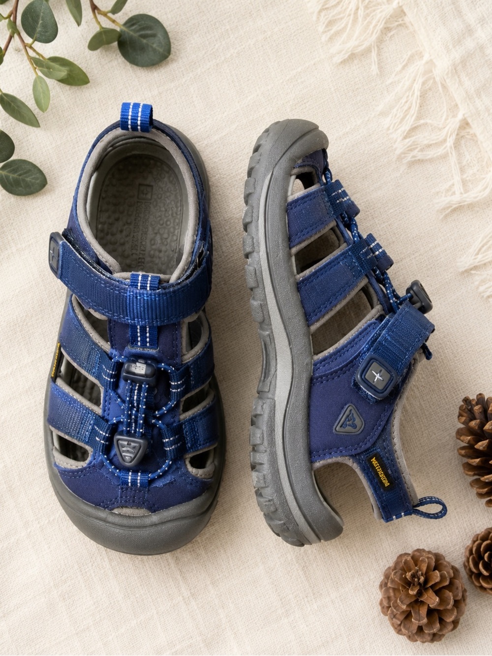 KEEN Kids Navy Blue Closed-Toe Hiking Sandals Size 3